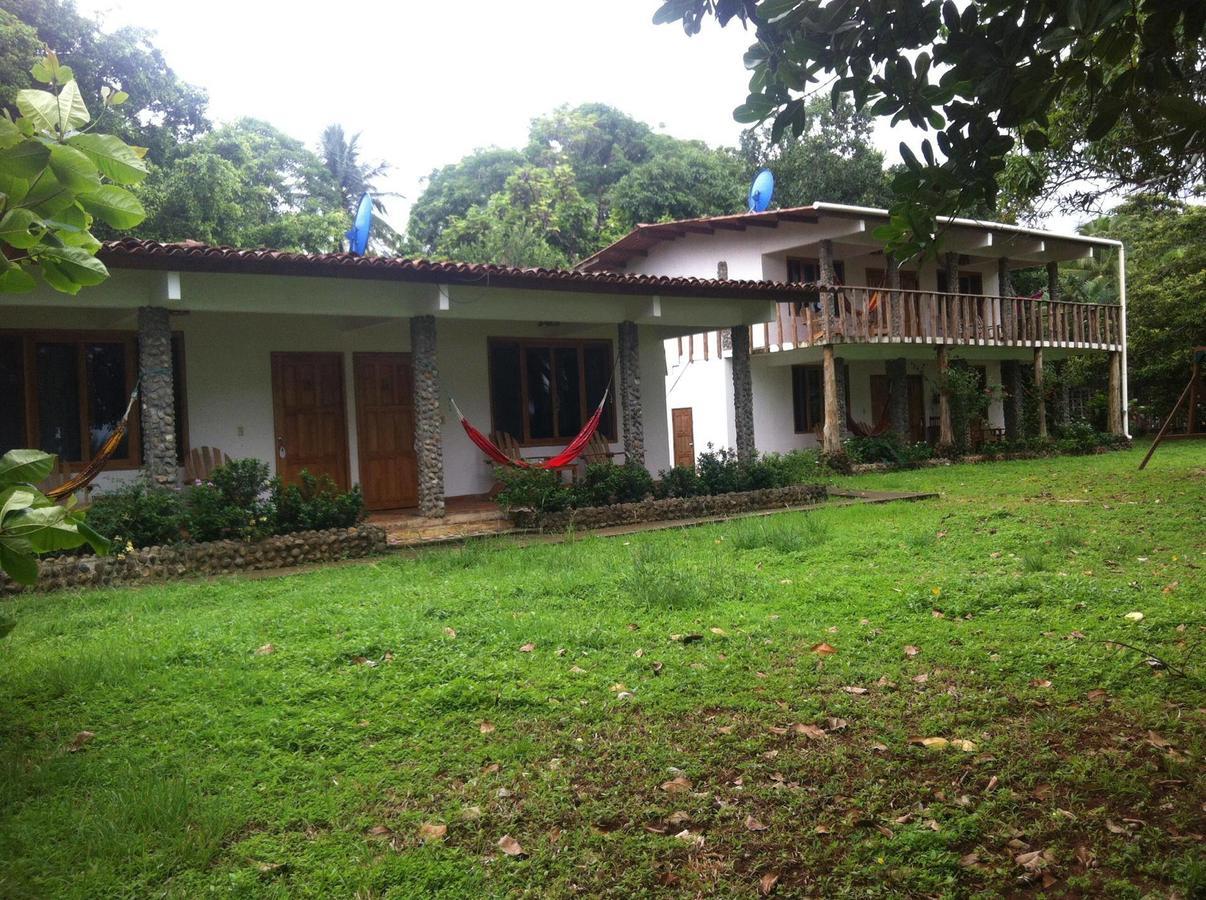 Hotel Playa Reina Llano de Mariato Exterior photo