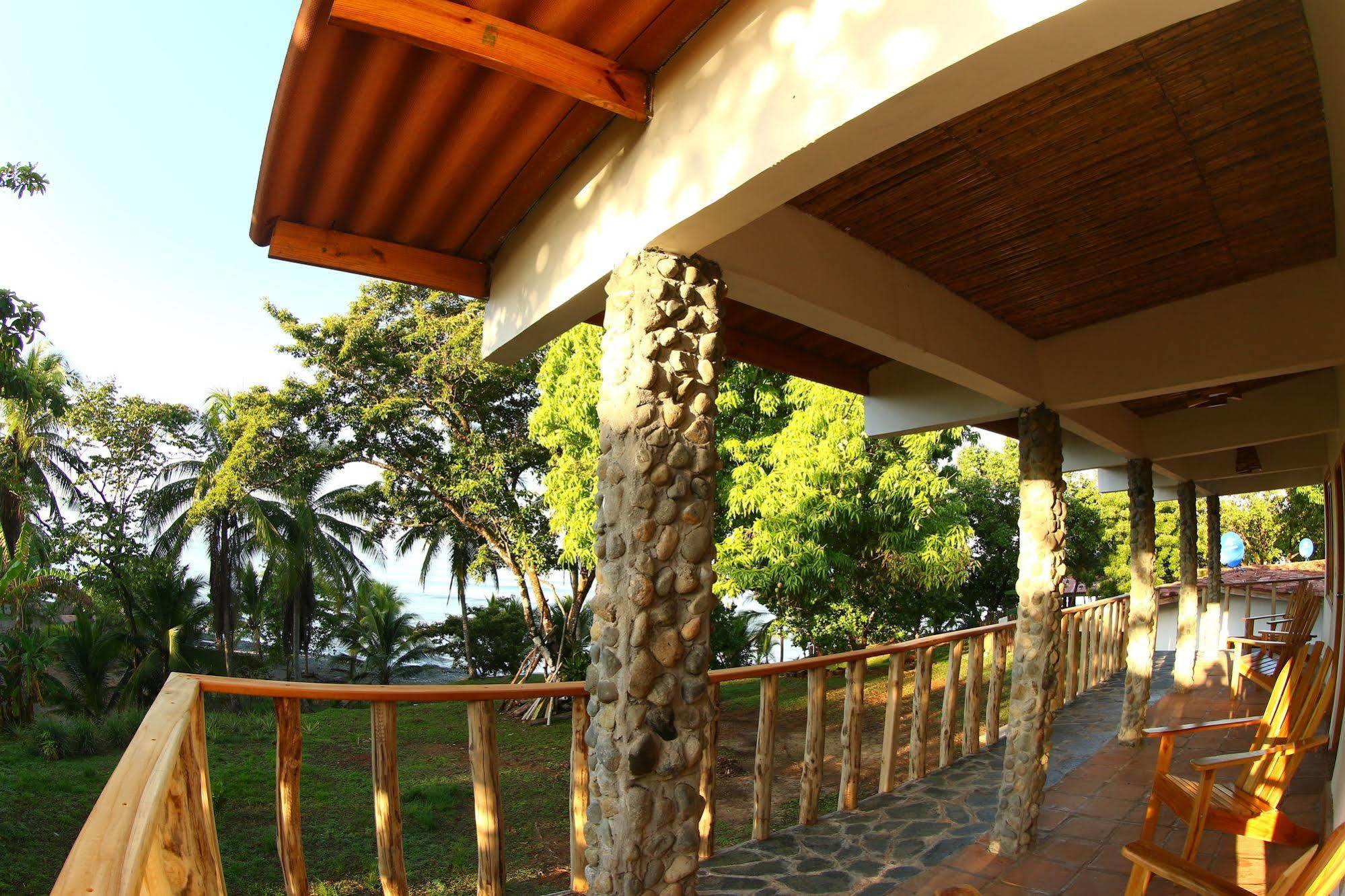 Hotel Playa Reina Llano de Mariato Exterior photo