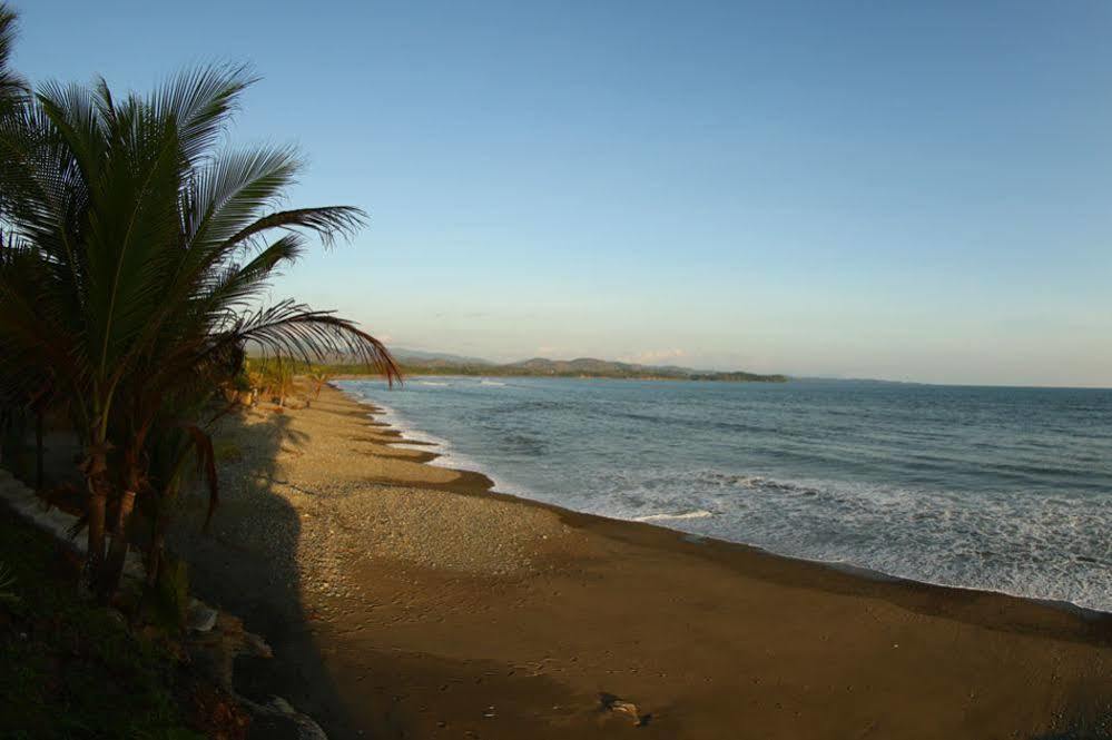 Hotel Playa Reina Llano de Mariato Exterior photo