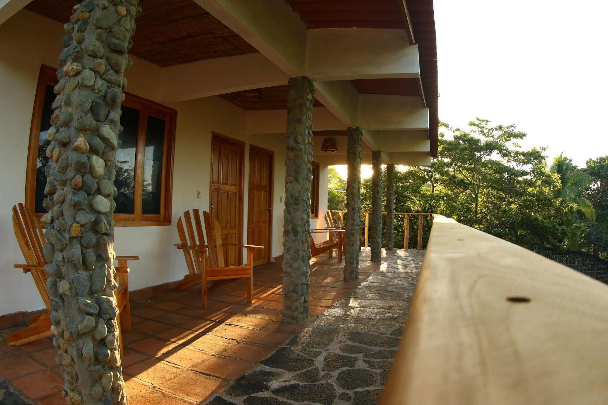 Hotel Playa Reina Llano de Mariato Exterior photo