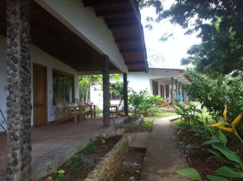 Hotel Playa Reina Llano de Mariato Exterior photo